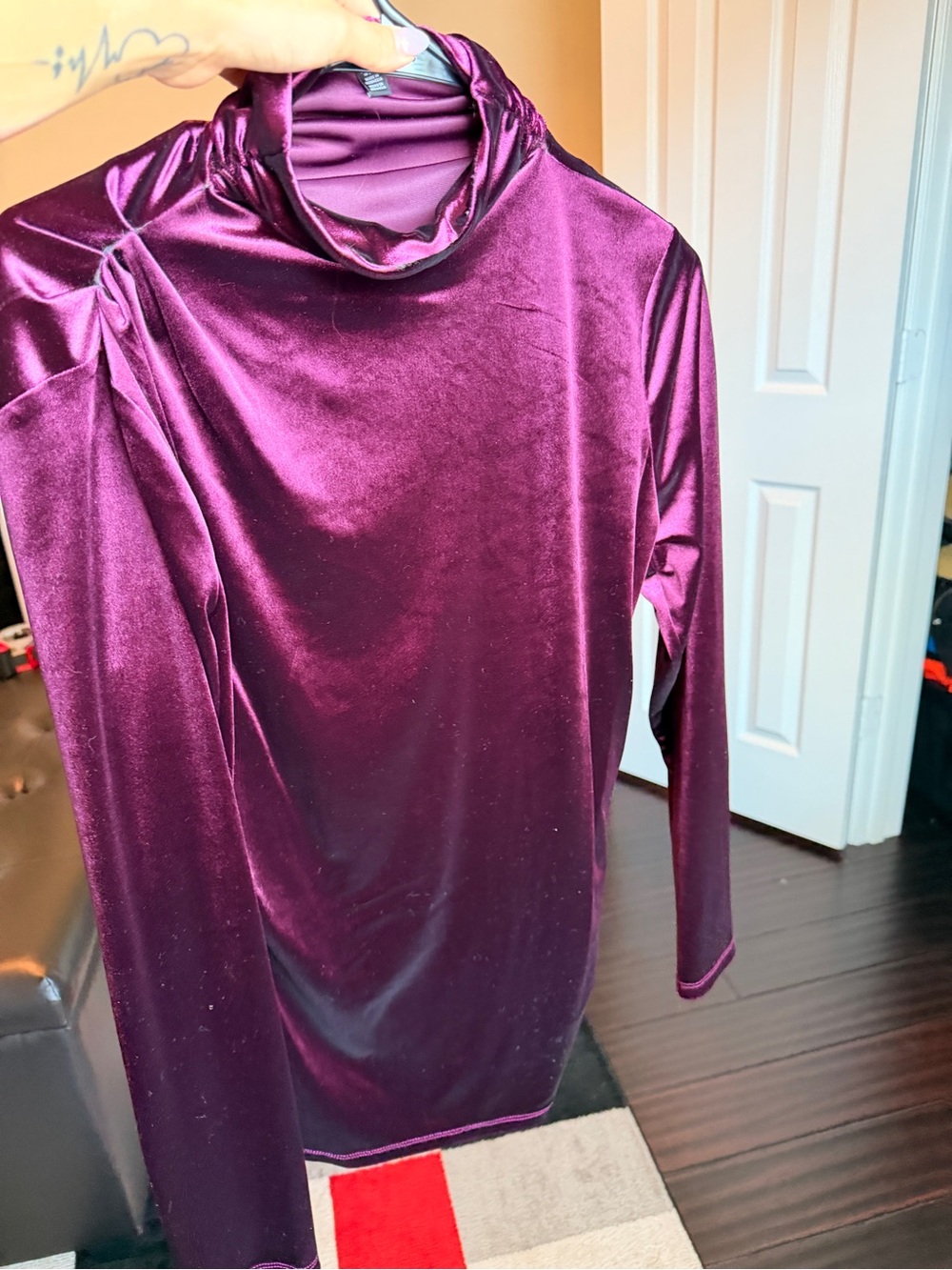White House Black Market Plum Velvet Turtleneck Long Sleeve Top